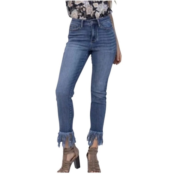 Judy Blue Relaxed Fit Cropped Fringe Jeans Size 16W Style #JB88458 - Picture 1 of 11